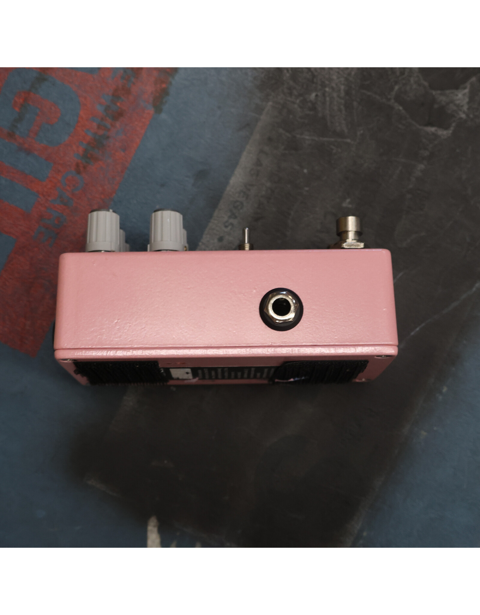 Old Blood Noise Endeavors Old Blood Noise Endeavors Excess V2 Distortion/Chorus/Delay w/ Box, Used