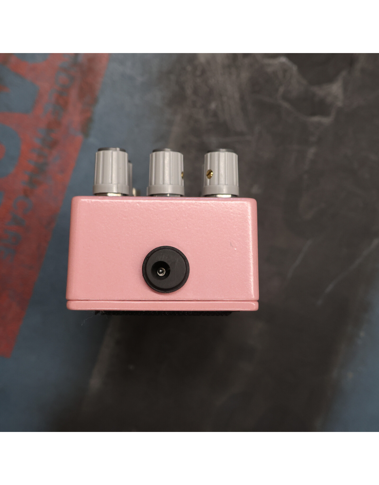 Old Blood Noise Endeavors Old Blood Noise Endeavors Excess V2 Distortion/Chorus/Delay w/ Box, Used