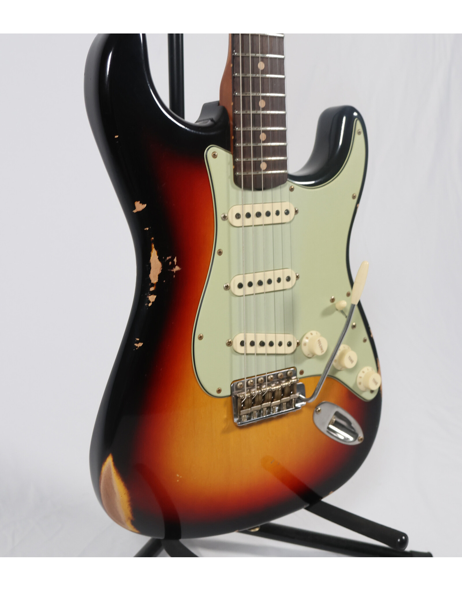 Fender Custom Shop Fender Custom Shop Limited Edition '60s Stratocaster, 3-Tone Sunburst Relic, Dualmag II