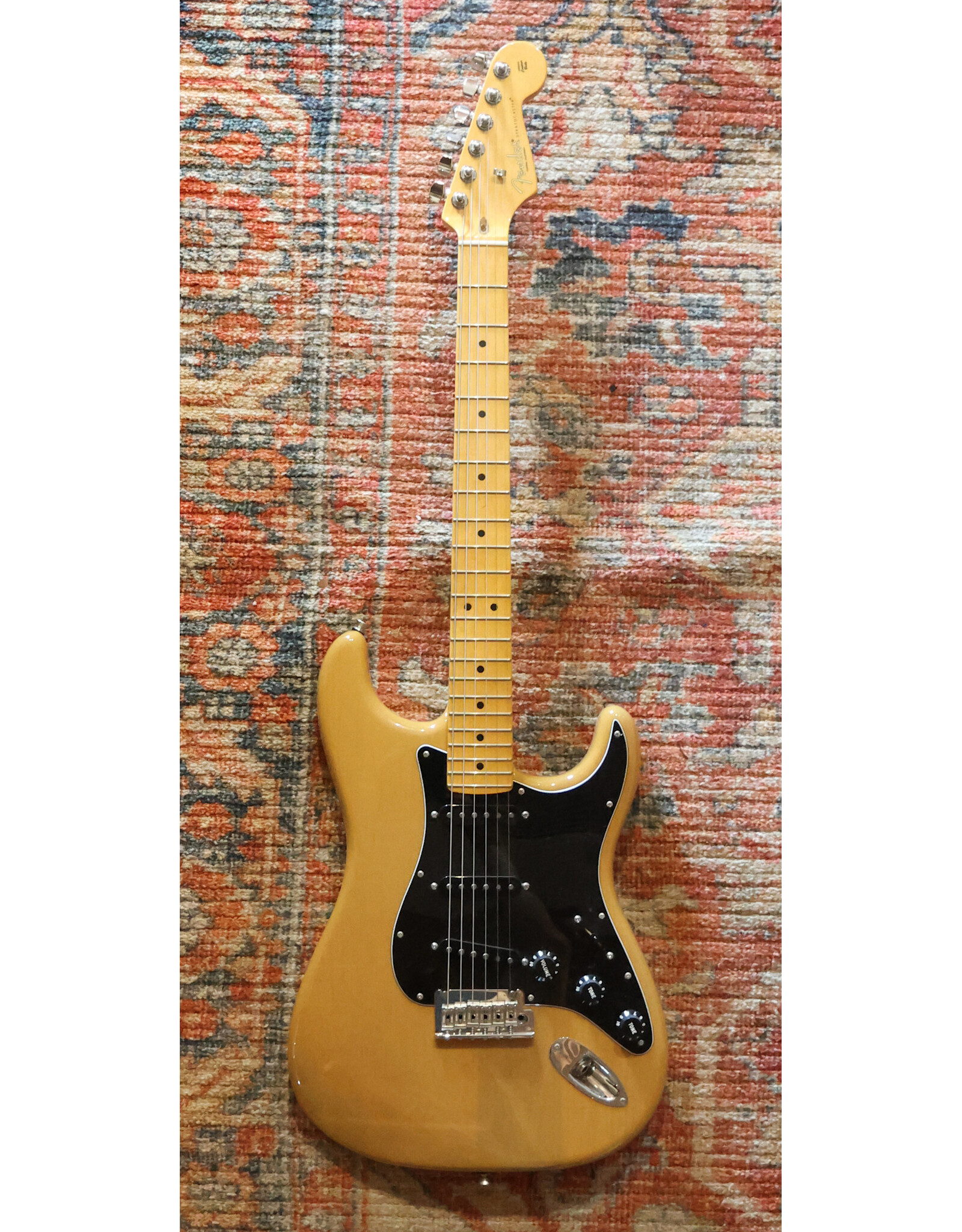Fender Fender American Professional II Stratocaster, Butterscotch Blonde w/ Black Pickguard, Pickup Covers, and OHSC, Used