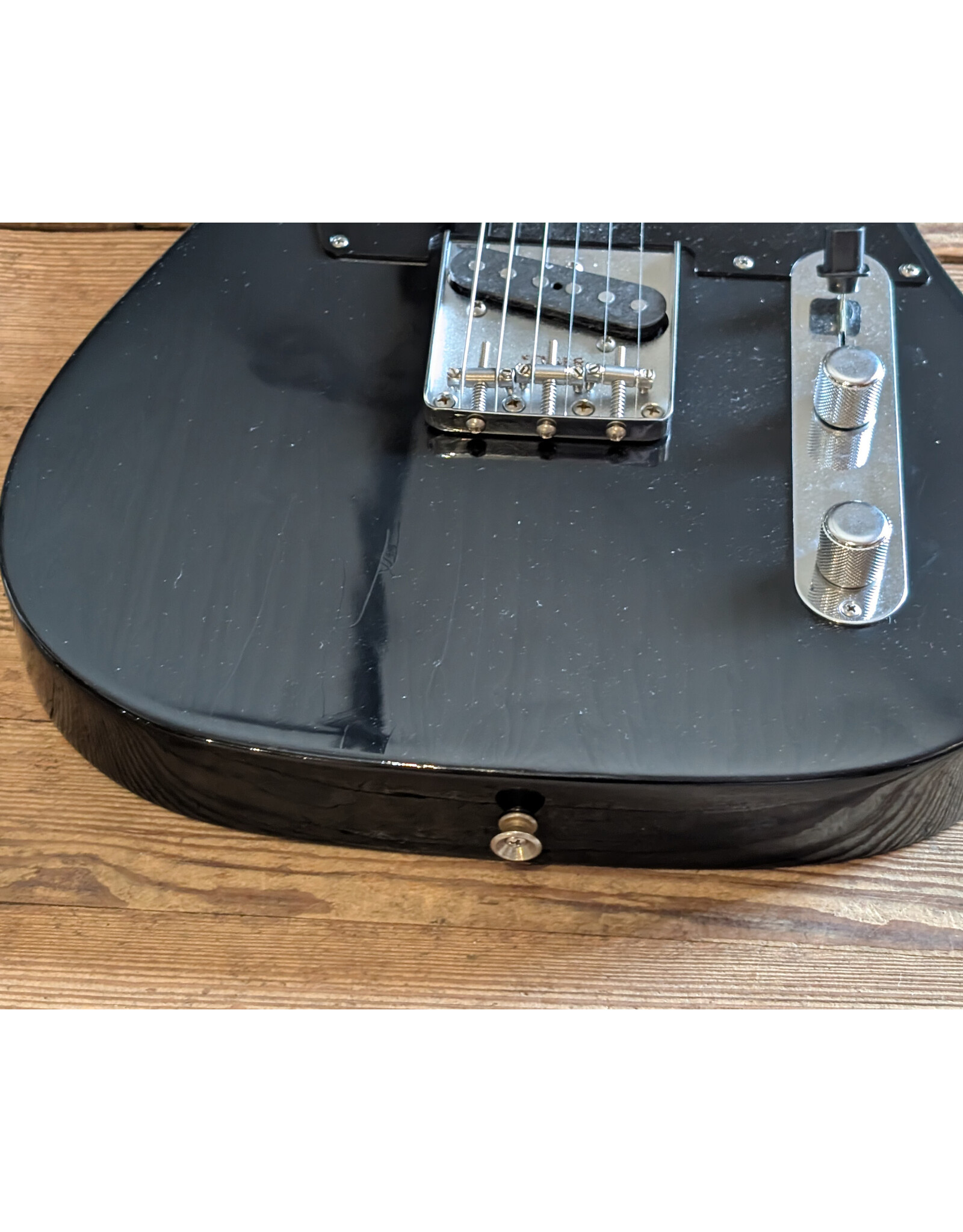 Fender Fender Dealer Exclusive Vintera Road Worn '60s Double Esquire, Black w/ Deluxe Hard Shell Case