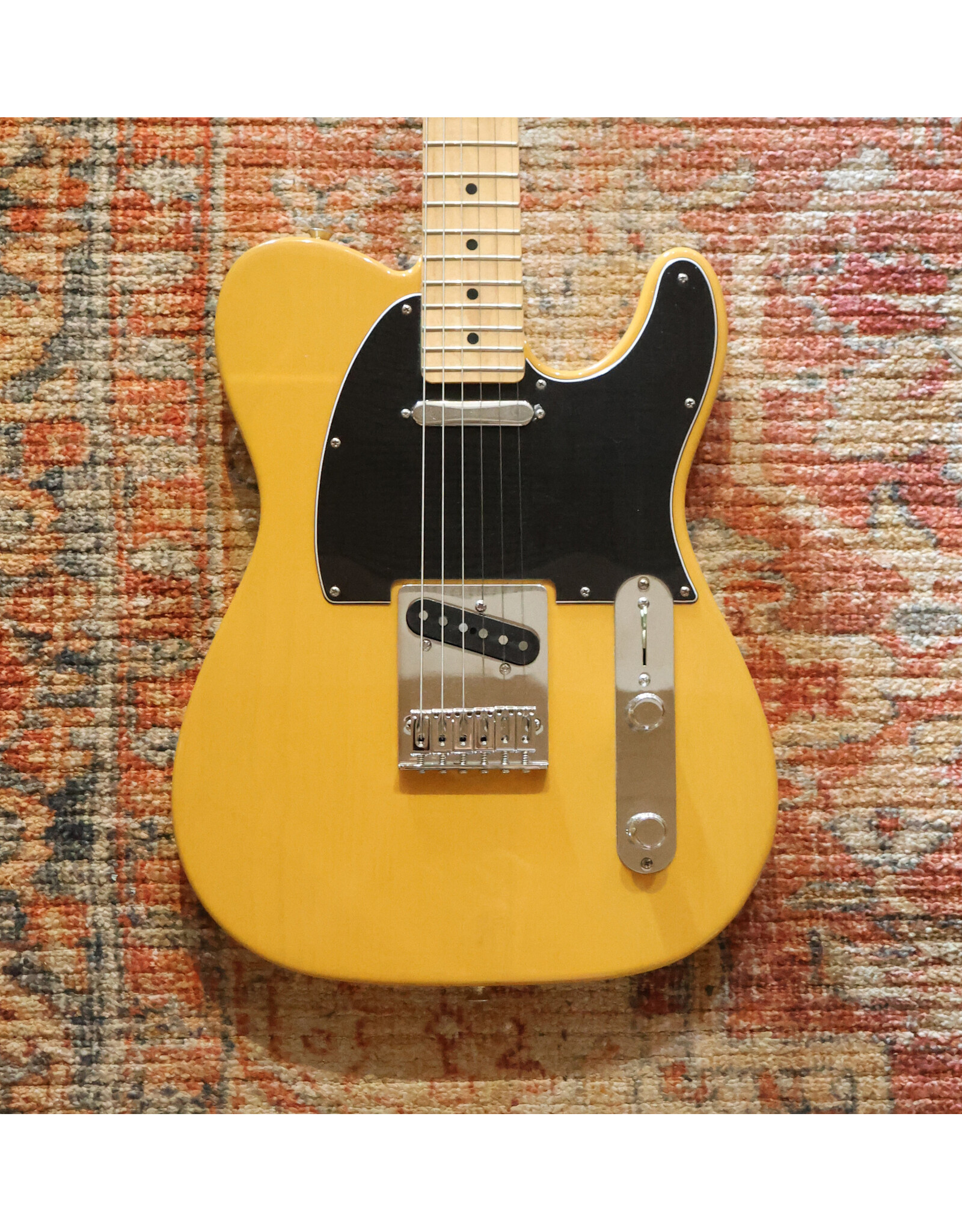Fender Fender 2021 Player Telecaster, Butterscotch Blonde w/ Fender Navy Blue HSC, Used