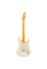 Fender Fender American Professional Classic Stratocaster w/ Fender Silent System, Olympic White w/ Deluxe Gig Bag
