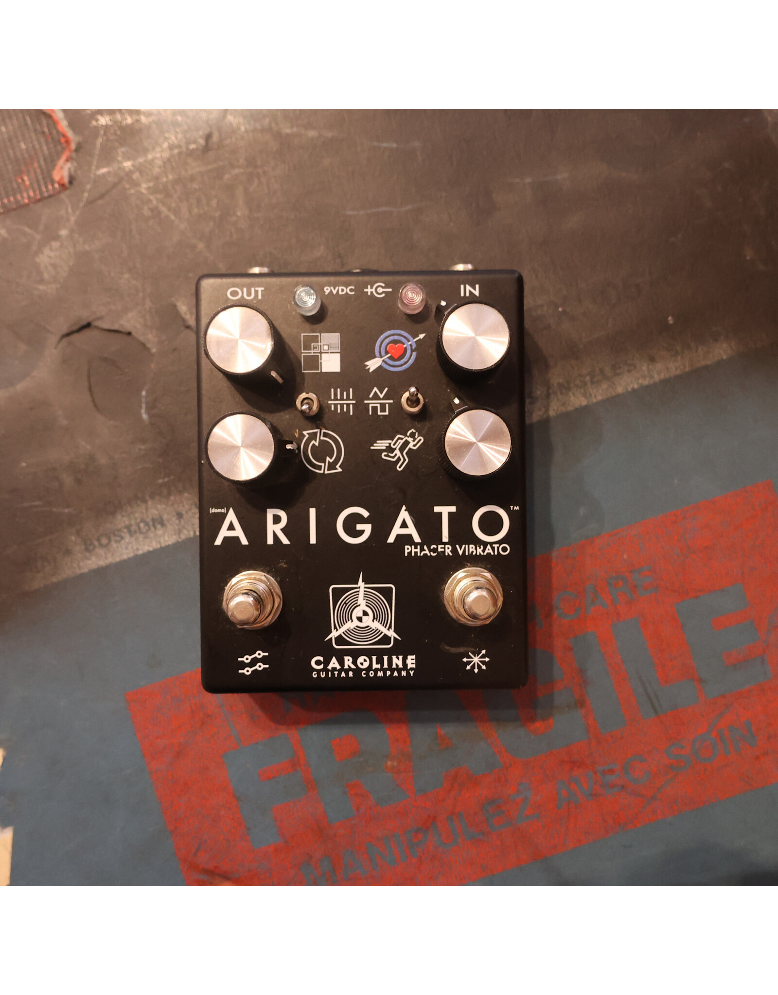 Caroline Guitar Company Caroline Guitar Company Arigato Phaser/Vibrato, Limited Black Finish, Used