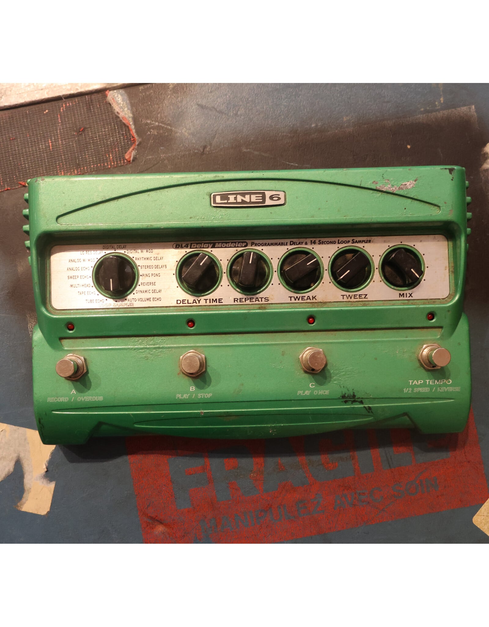 Line 6 DL4 Delay Modeler MK1, Used