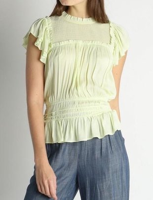 Sleeveless Blouse W/Smocked