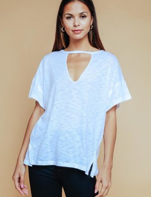 Estevan Choker Tee