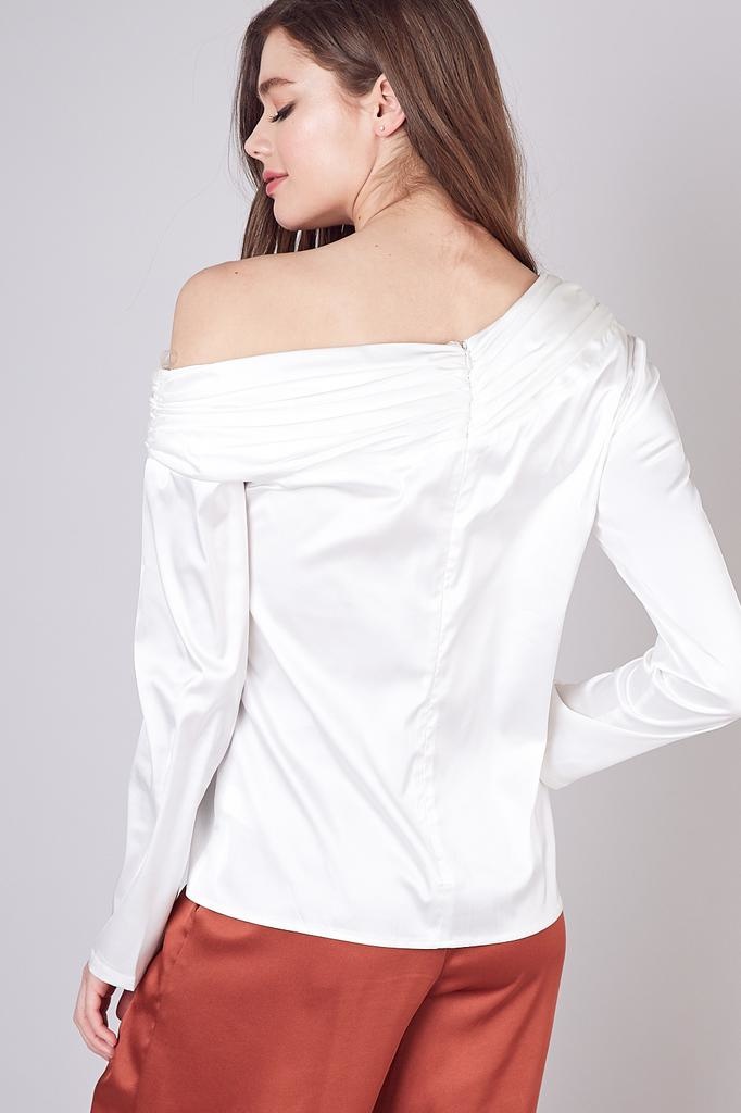 Ruched Detail Off Shoulder Top