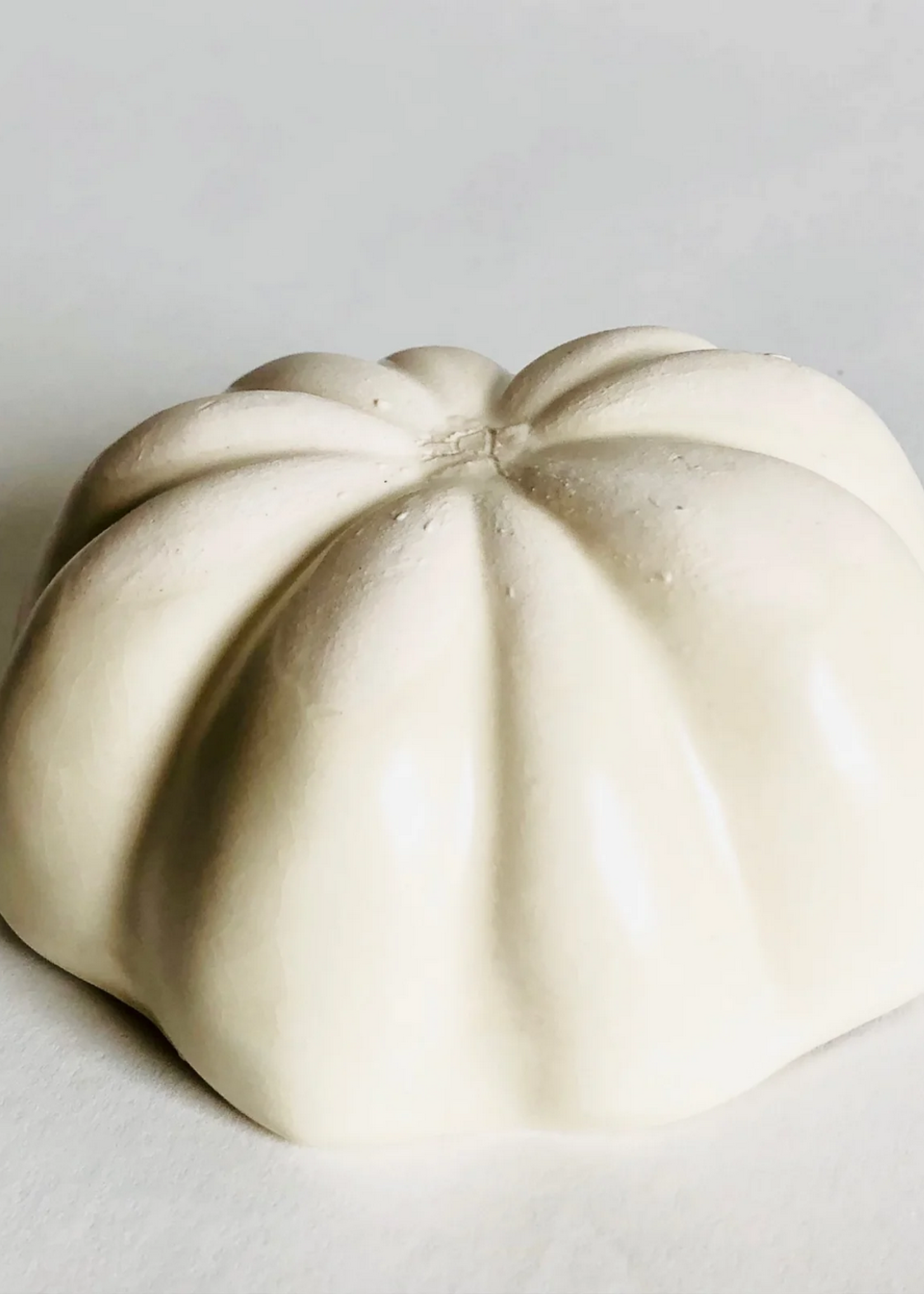 Beiko Ceramics Acorn Squash - Medium: Coconut/ Clear