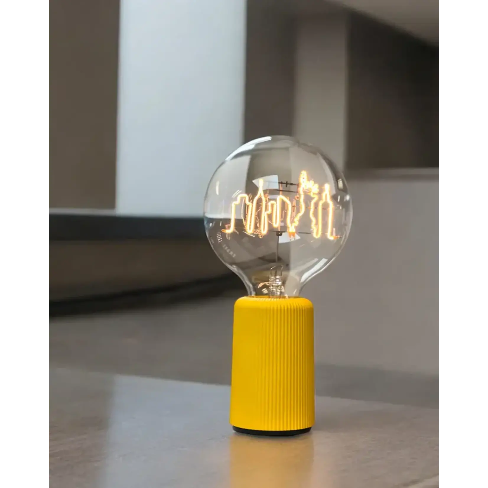 Message in the Bulb Bulb: New York Skyline - Amber