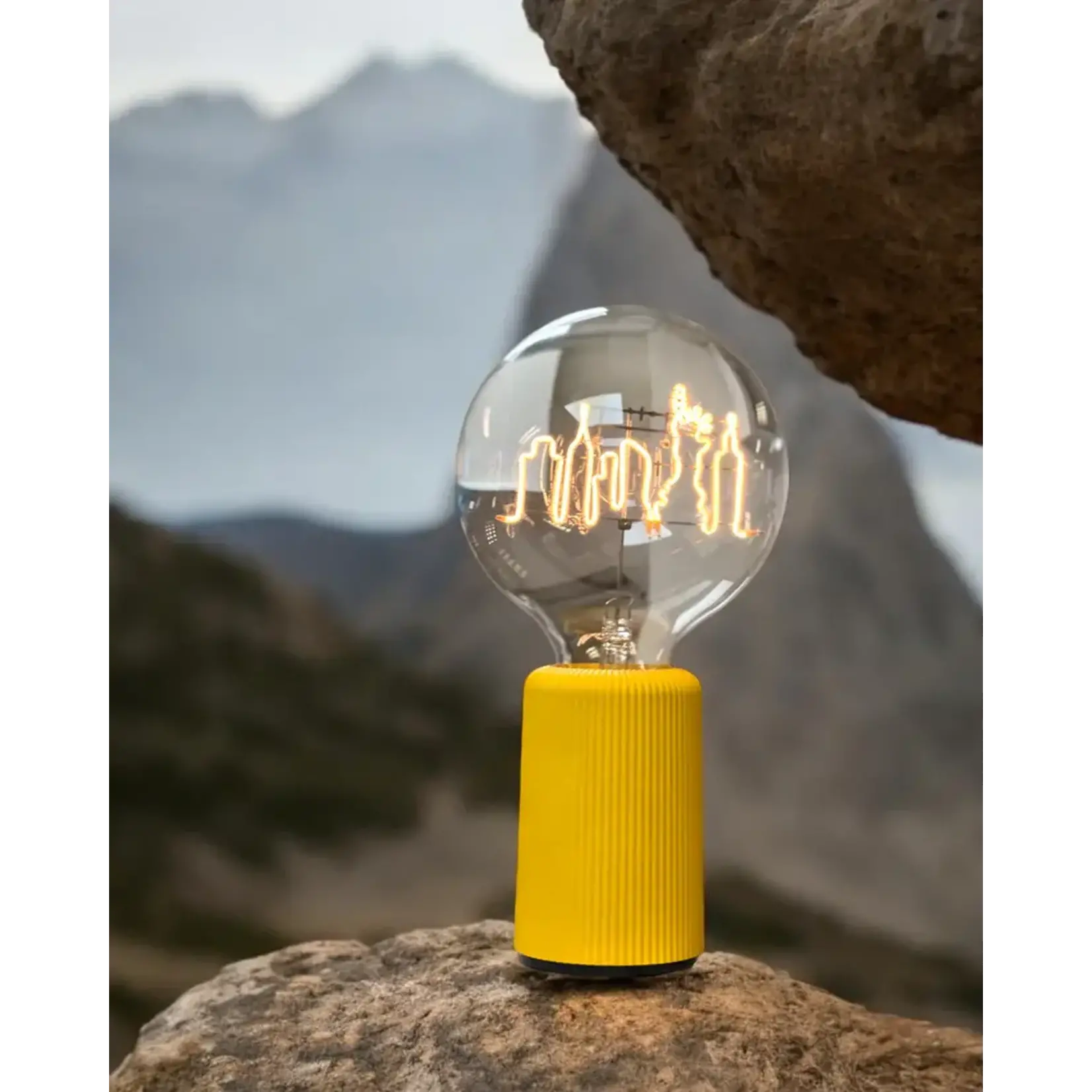 Message in the Bulb Bulb: New York Skyline - Amber
