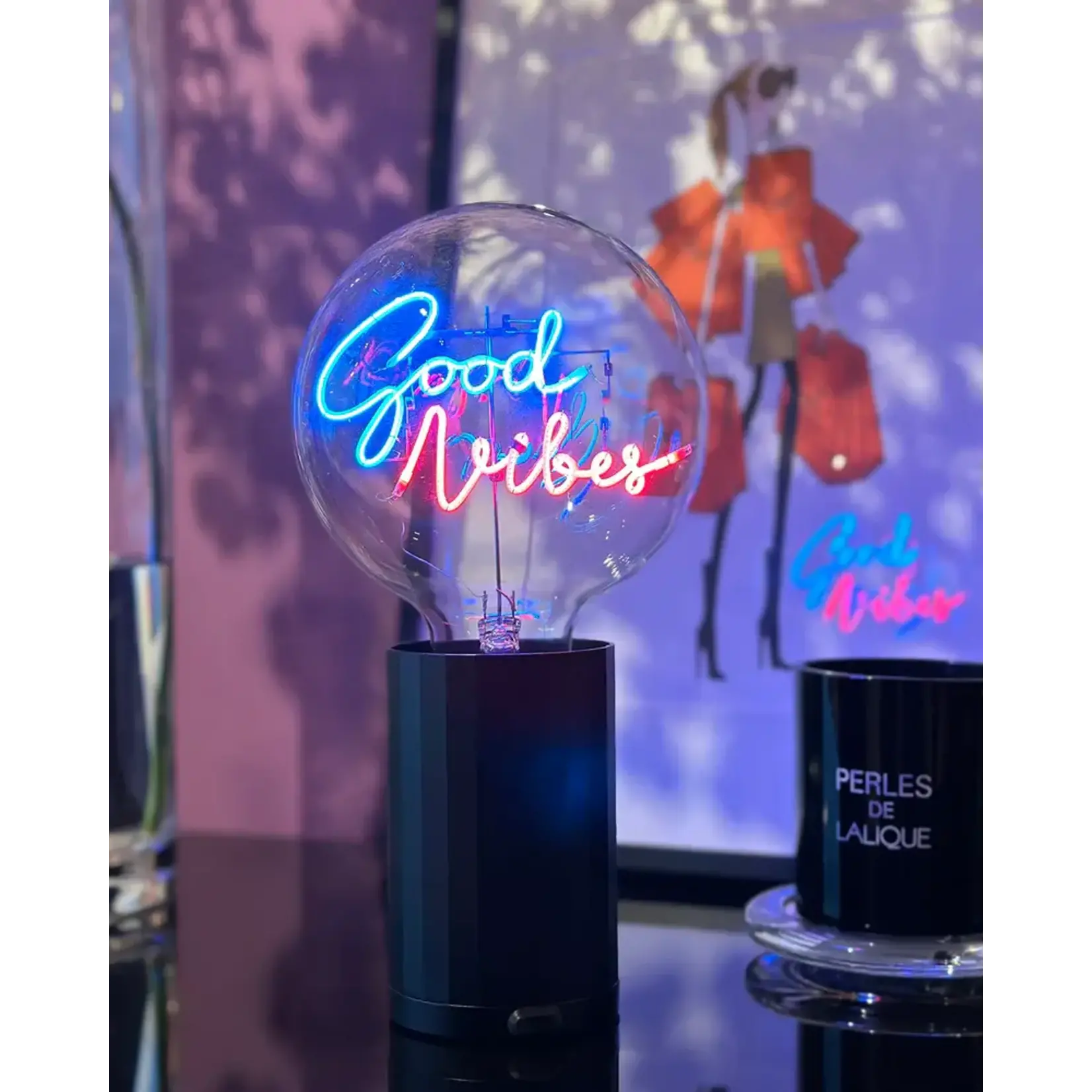 Message in the Bulb Bulb: Good Vibes - Blue/ Red
