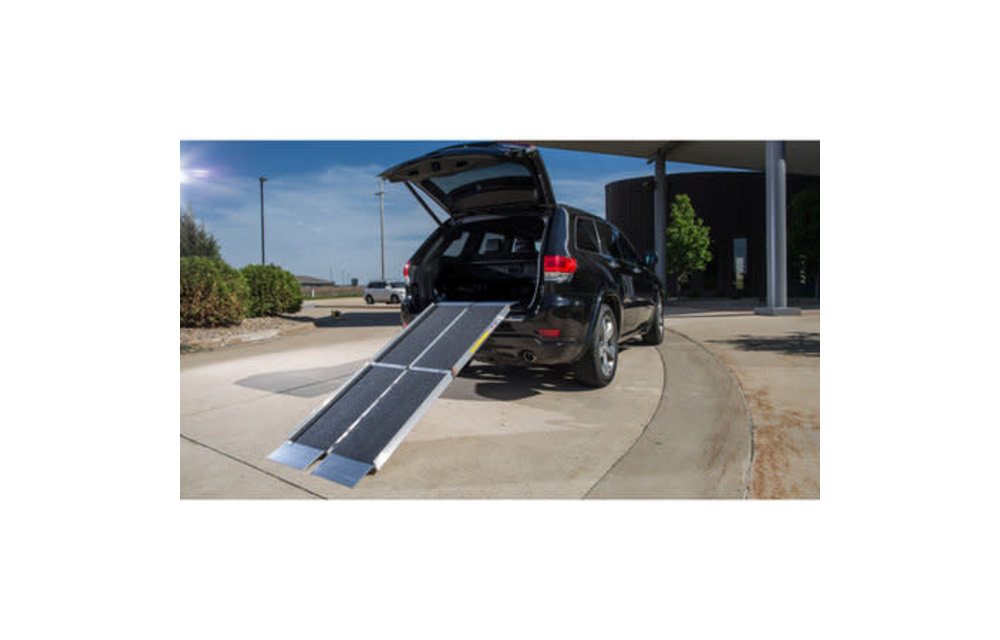 Advantage Series Tri-Fold Ramp