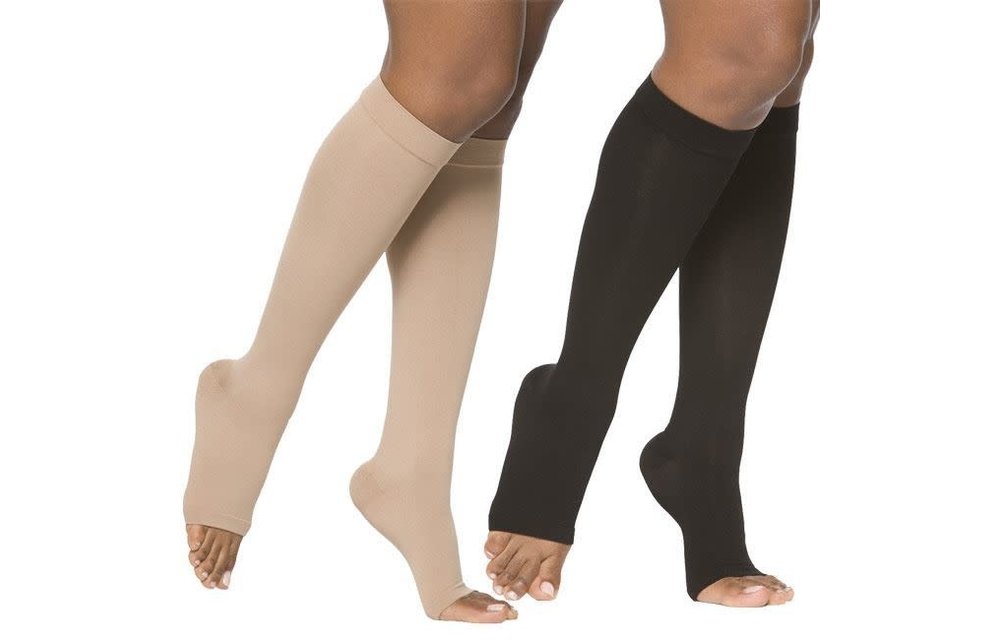 Essential Opaque for Women Knee High 30-40mmHg