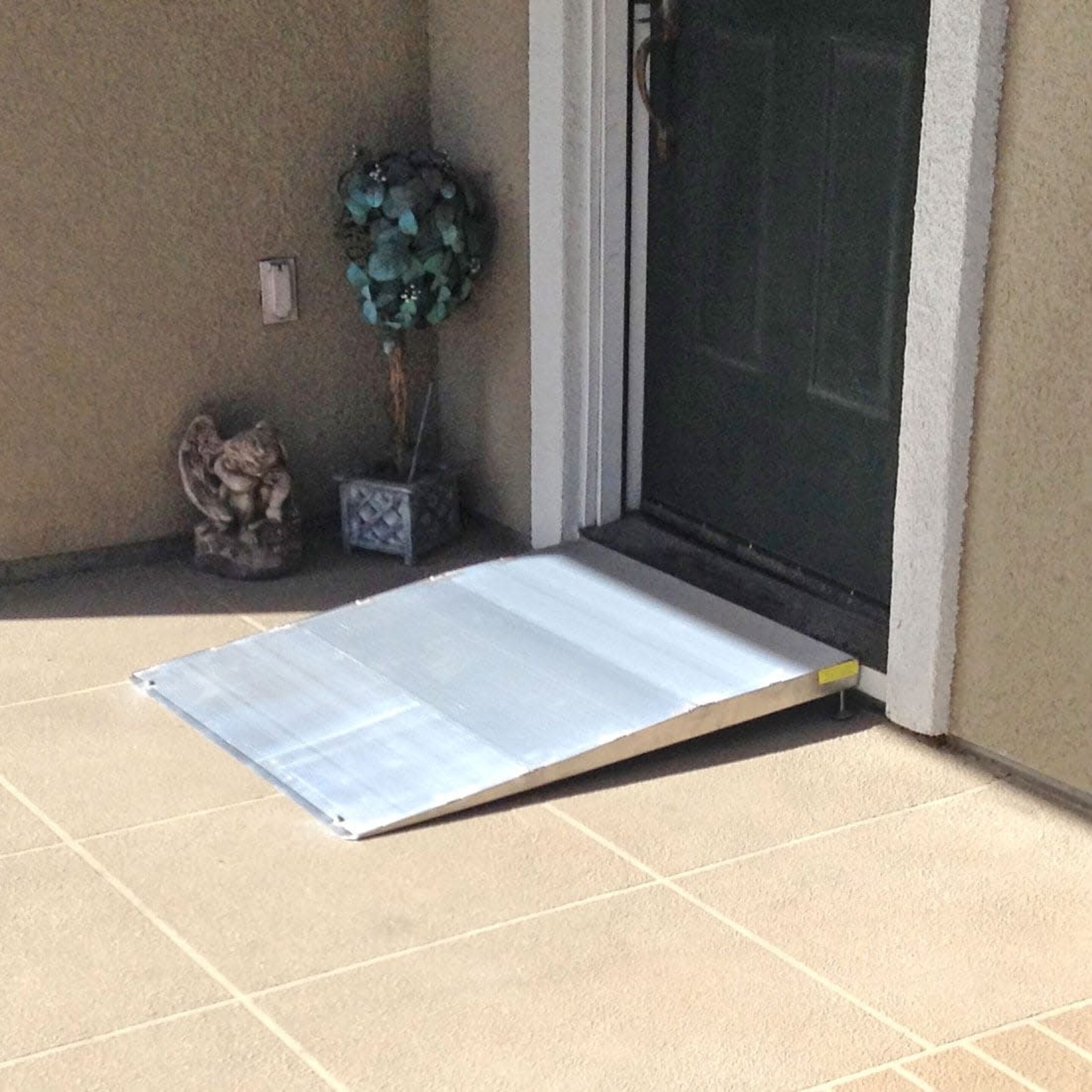 Windows At Ramp PVI Elev8 Threshold Ramps Adjustable Ramp - Med Supplies
