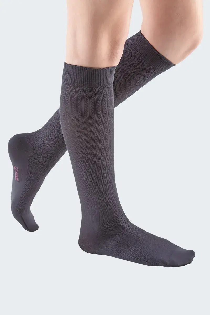 MDV-Mediven Mediven Vitality 20-30 mmHg Compression Knee High