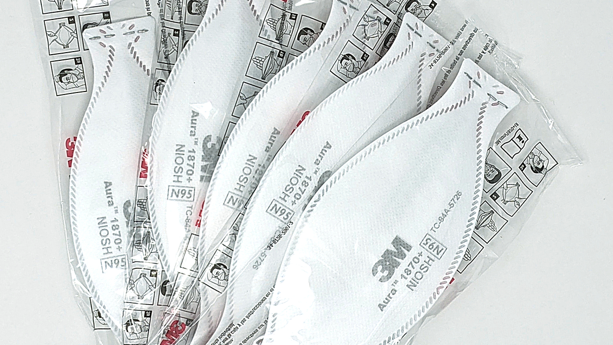 3M 3M Aura 1870+ Health Care Particulate Respirator & Surgical Mask 440/bx