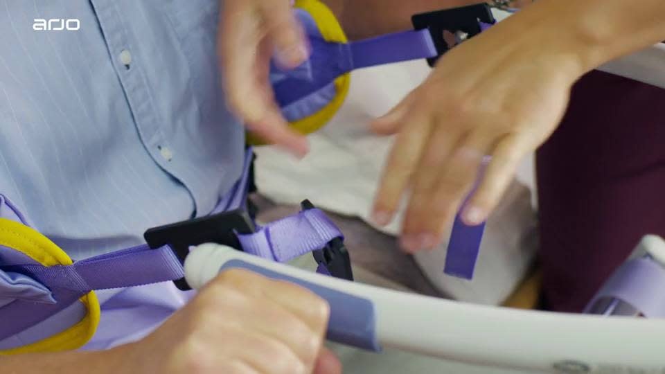 Arjo Sara Flex lift - Sit-to-stand movement aid