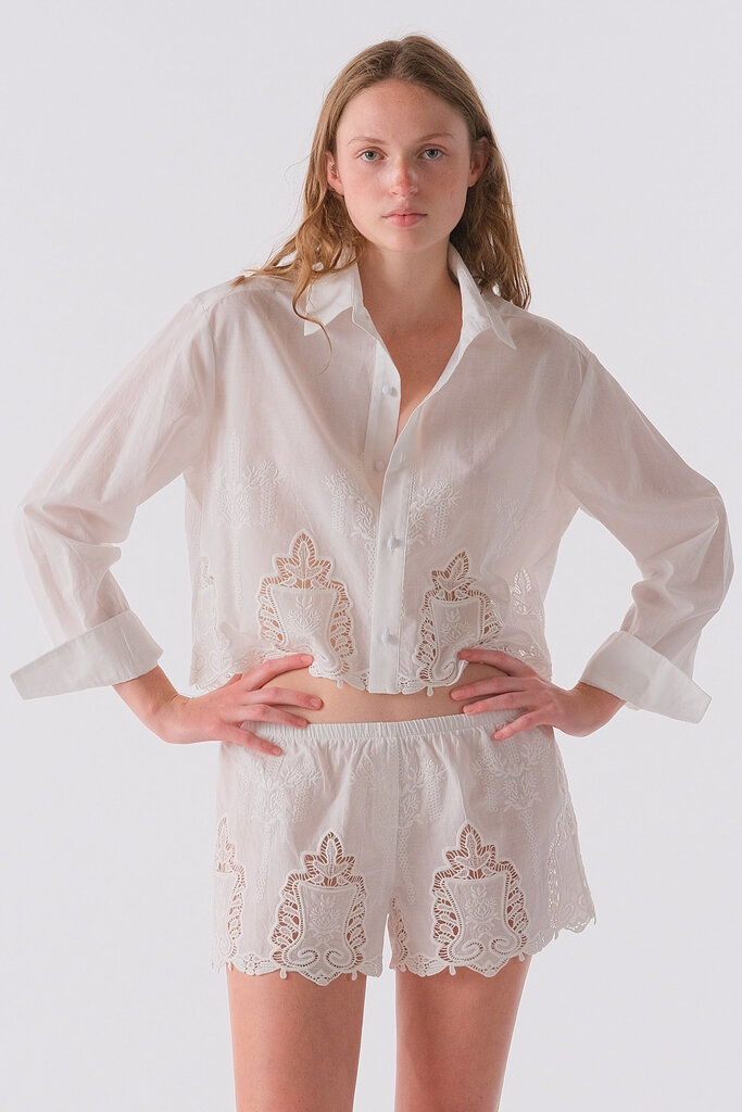 Wear Cissa The Shorty Shirt in Vintage Lace