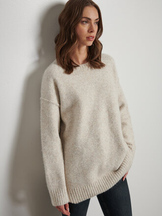 Line Alice Sweater