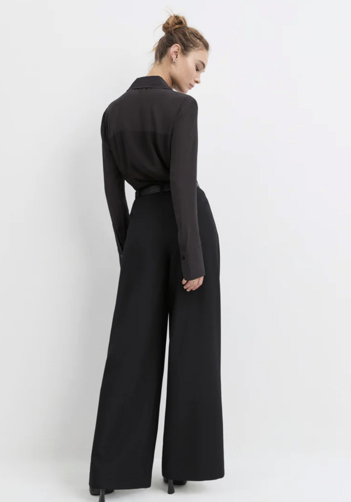 Favorite Daughter The Sheer Sophistication Top