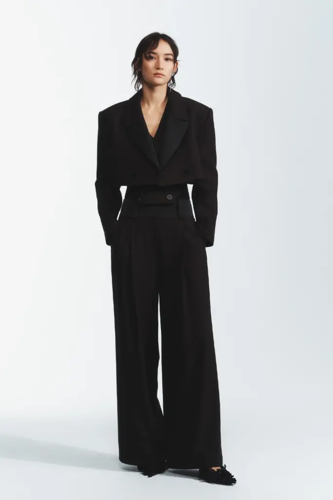 Saint Art Yasmin Cropped Blazer