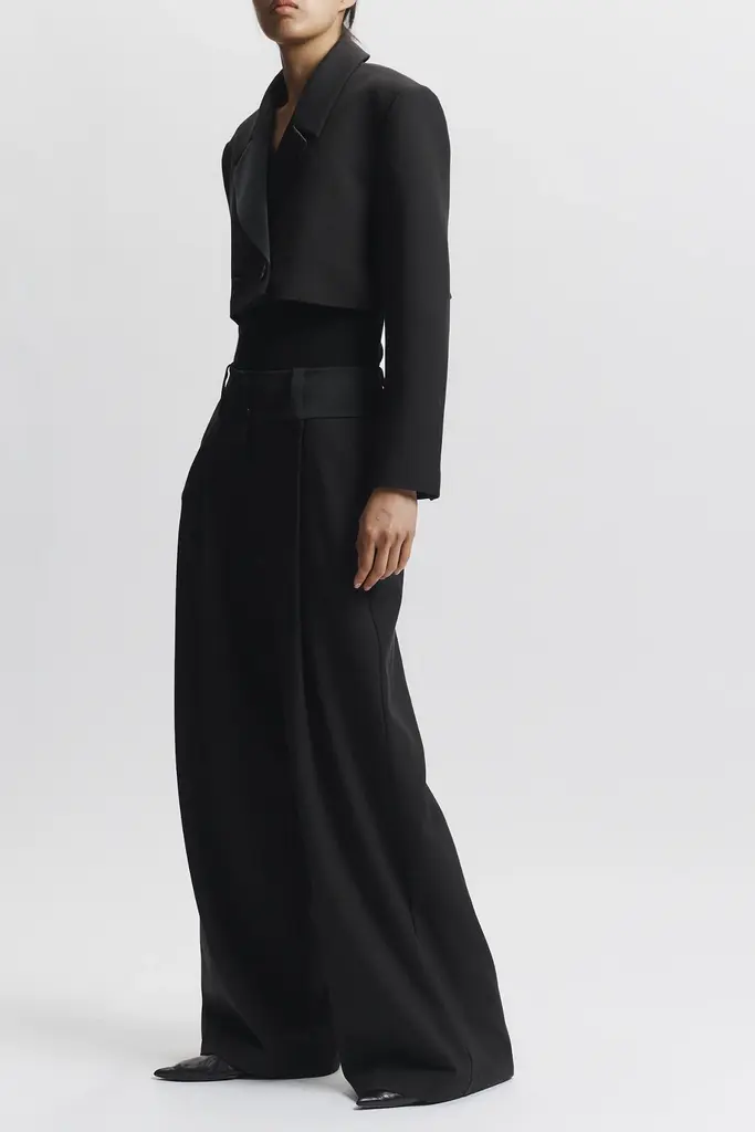 Saint Art Yasmin Cropped Blazer