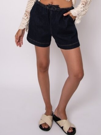 RD STYLE | HEDGE MAXIM STRETCH DENIM PULL ON SHORT-DK DENIM WASH