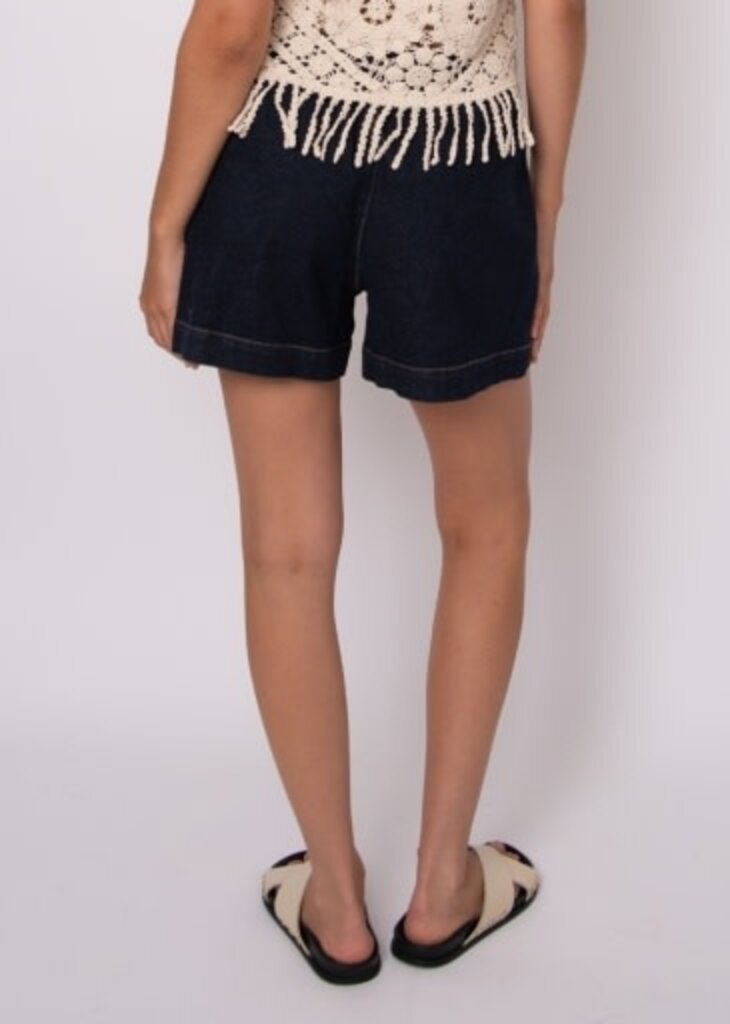 RD STYLE | HEDGE MAXIM STRETCH DENIM PULL ON SHORT-DK DENIM WASH