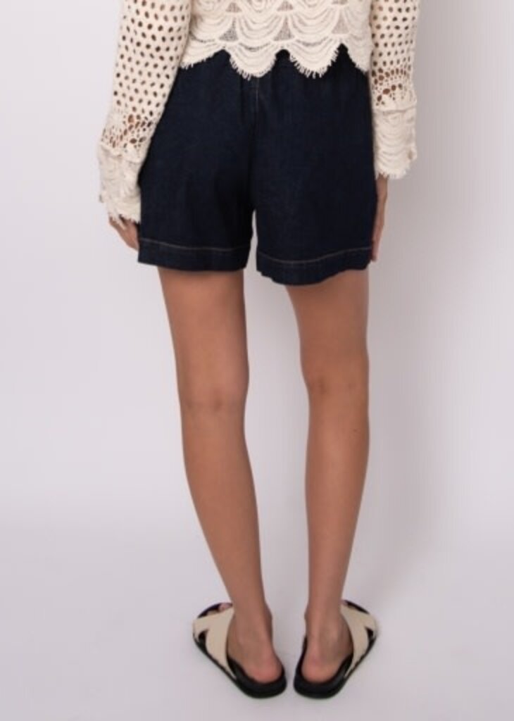 RD STYLE | HEDGE MAXIM STRETCH DENIM PULL ON SHORT-DK DENIM WASH