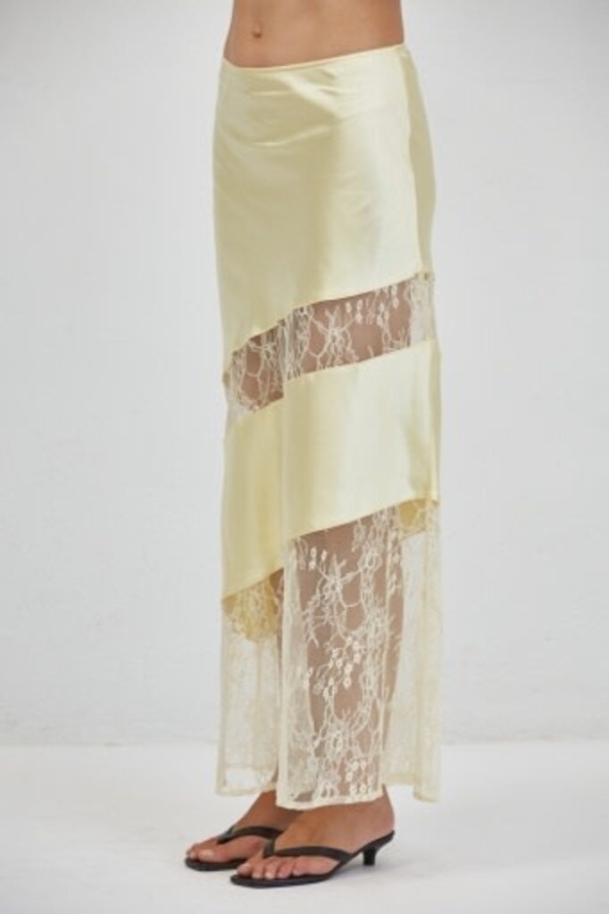 Place Showroom Sabrin Skirt