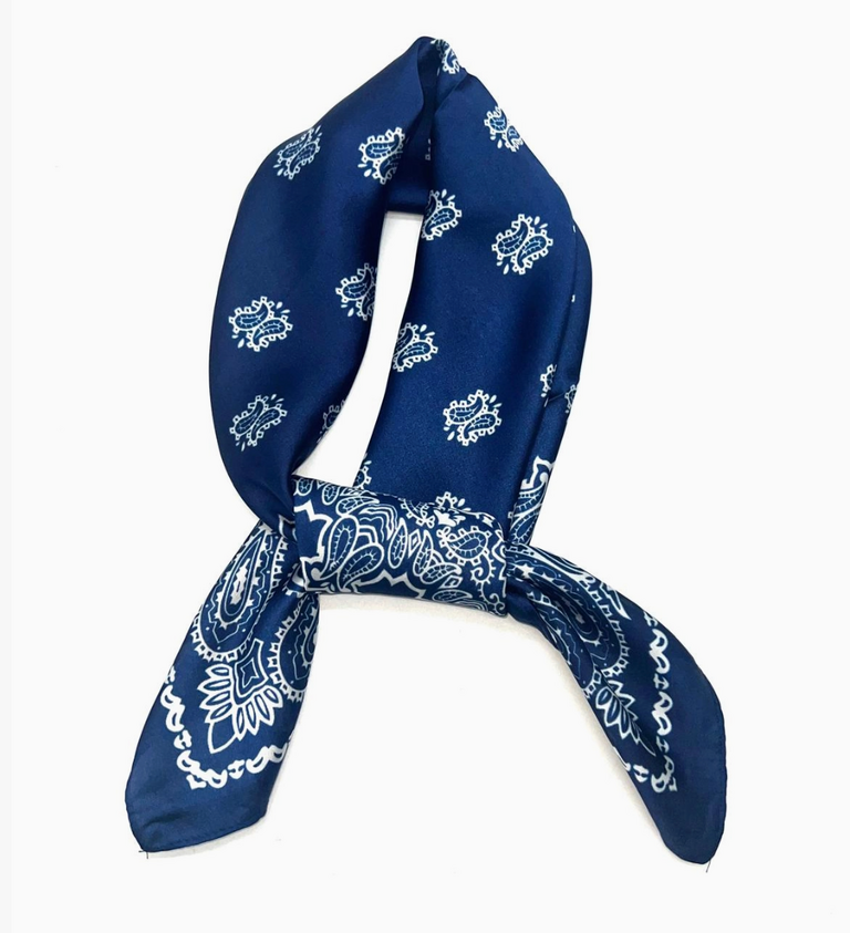 Lineta Silky Rosette Pattern Scarf