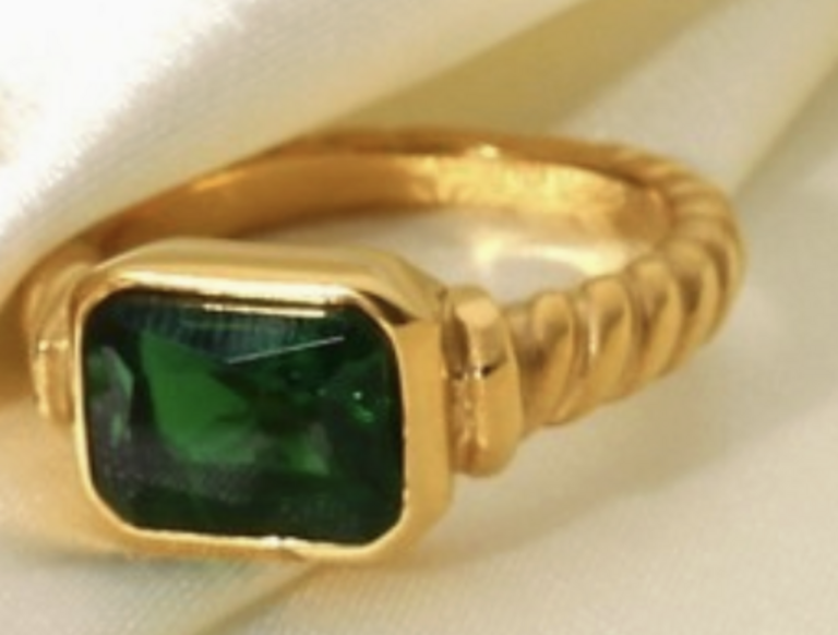 Joss Wall Rectangle Rhinestone Stainless Steal Ring