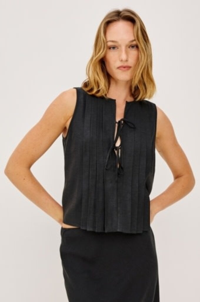Rails Aja Top in Black Linen