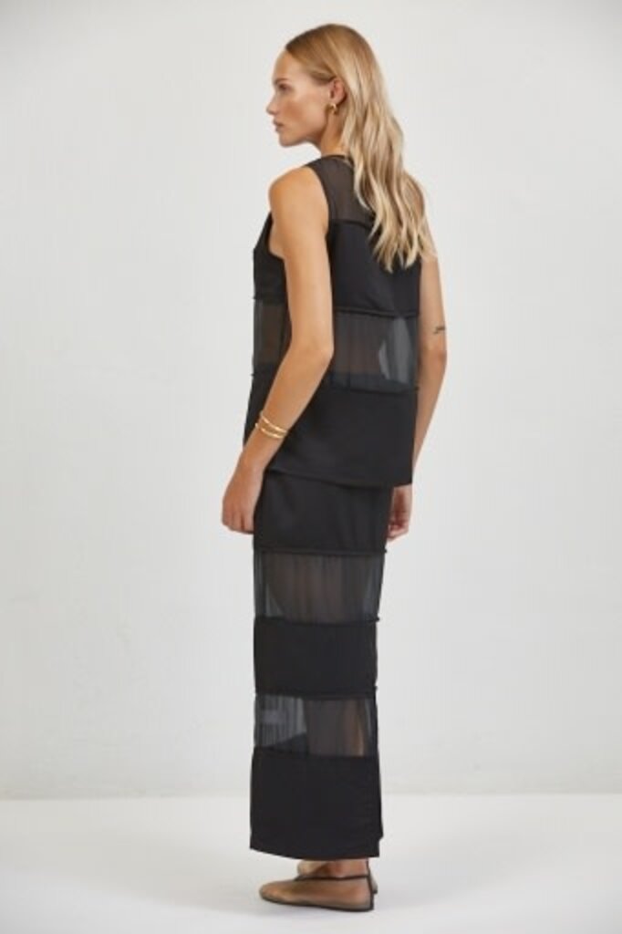 Place Showroom rene top