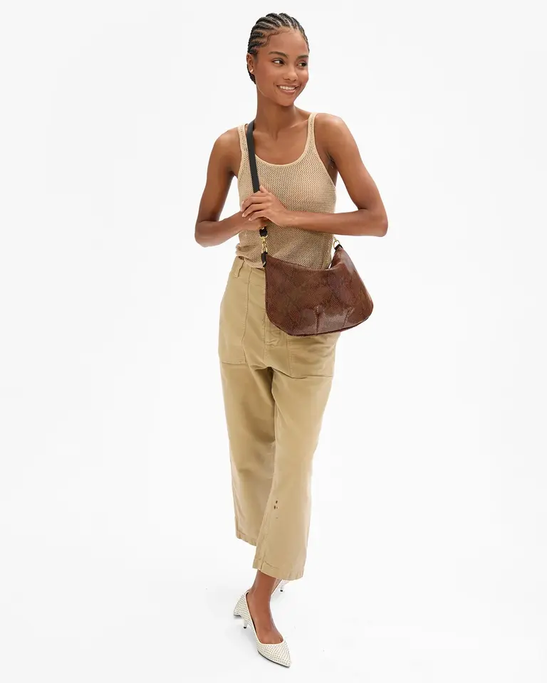 Clare V. Moyen Messenger Pierre Python