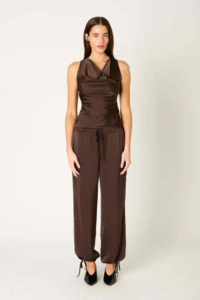 Nia Gabriella Pant