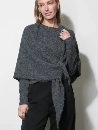 Greylin Yumi Sweater Shawl Set