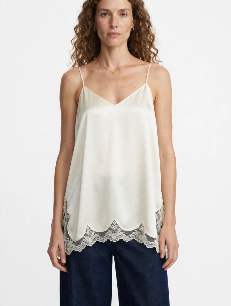 A. Ren Hollis Top