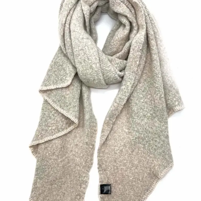 Lineta Plain Pointe Scarf
