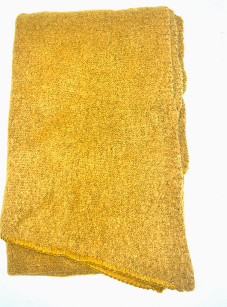 Lineta Plain Pointe Scarf