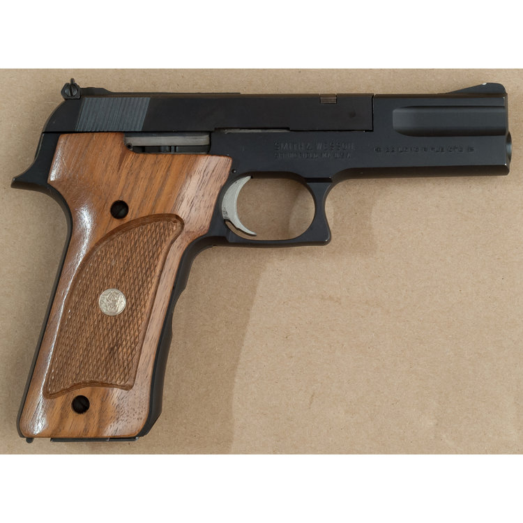 SMITH & WESSON MODEL 422 SEMI AUTO PISTOL 22LR
