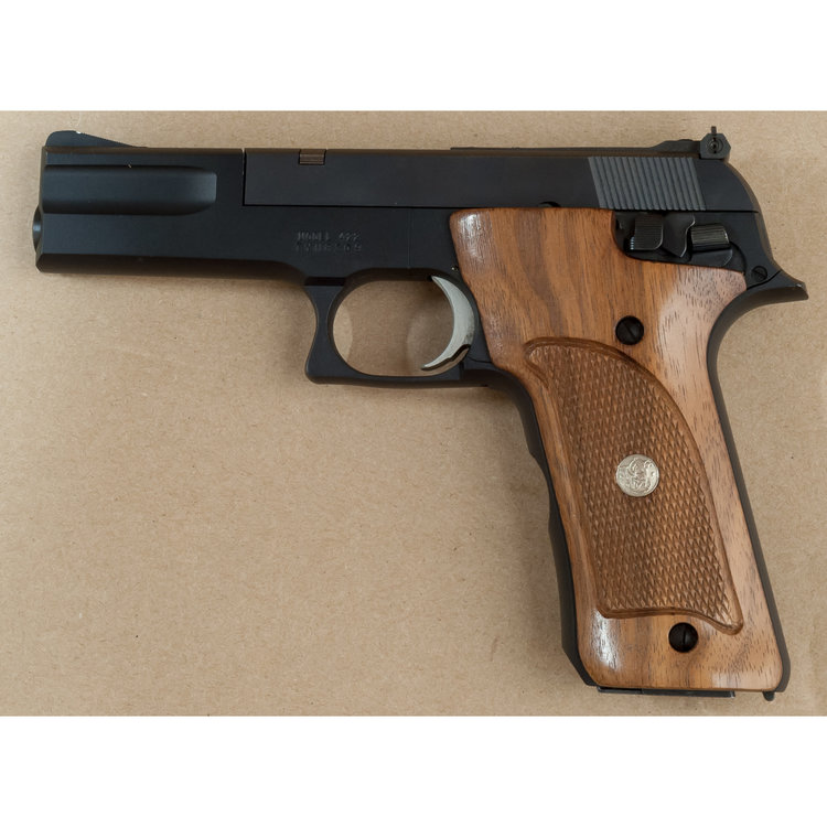 SMITH & WESSON MODEL 422 SEMI AUTO PISTOL 22LR