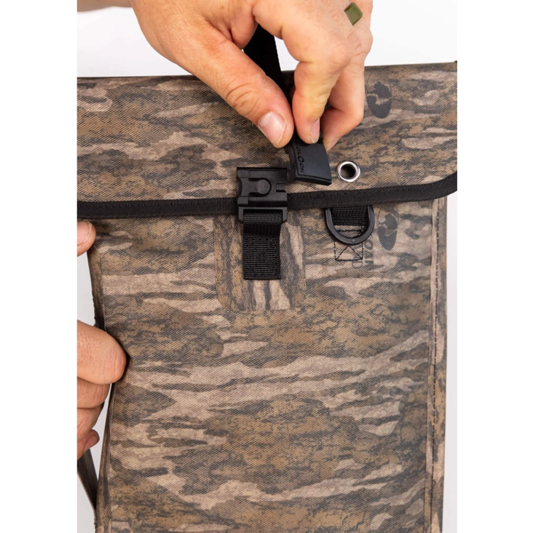 DRY POCKET WATERPROOF FLOATING SHOTGUN DRY BAG - MOSSY OAK BOTTOMLANDS