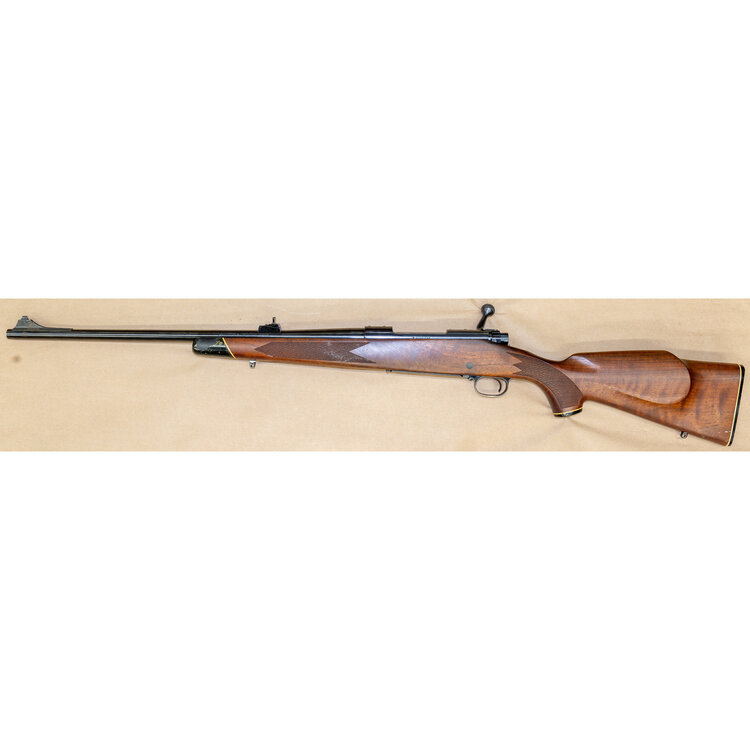 WINCHESTER MODEL 70 BOLT ACTION RIFLE 30-06 SPRG 22" BARREL W/SIGHTS 5 SHOT