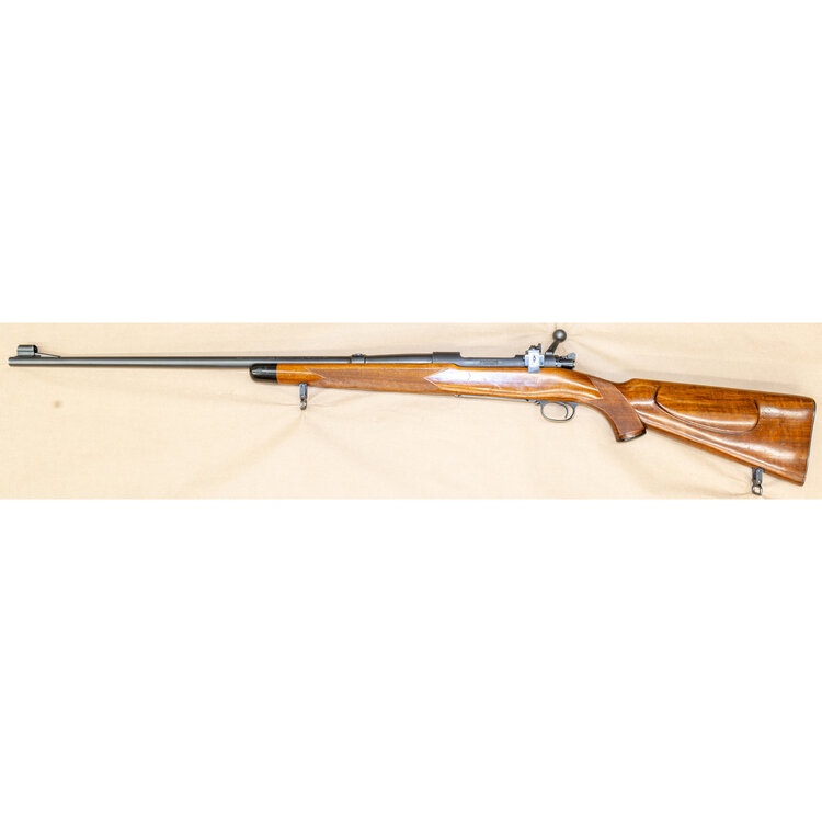 WINCHESTER MODEL 70 SUPER GRADE PRE 64 BOLT ACTION 220 SWIFT 26" BARREL WITH LYMAN PEEP SIGHT
