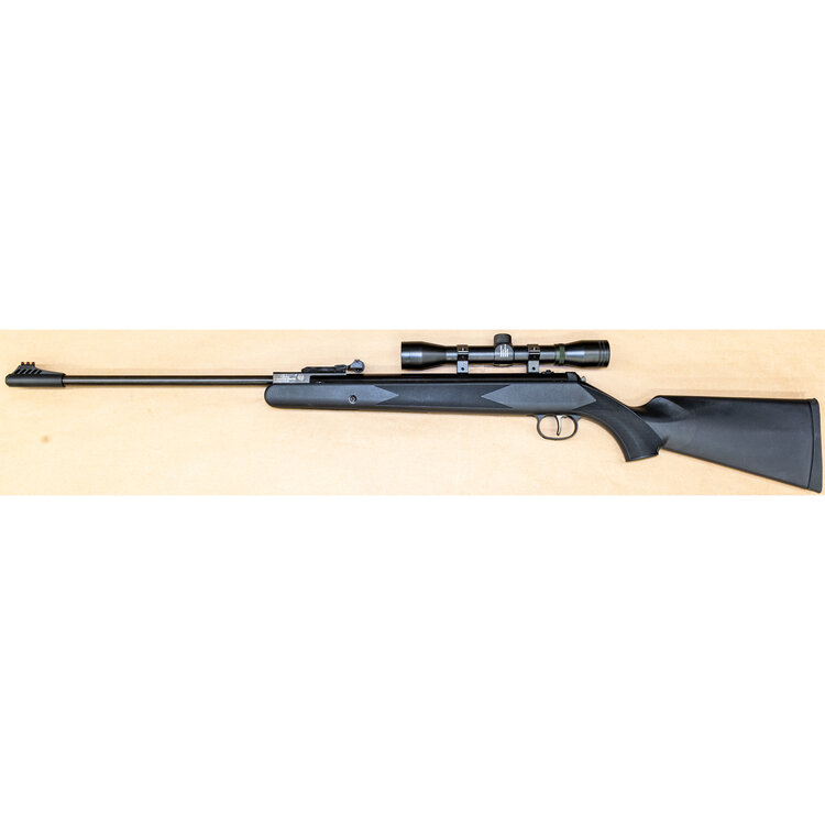 RUGER BLACKHAWK COMBO 177 CAL AIR RIFLE  W/4X32 SCOPE 495 FPS