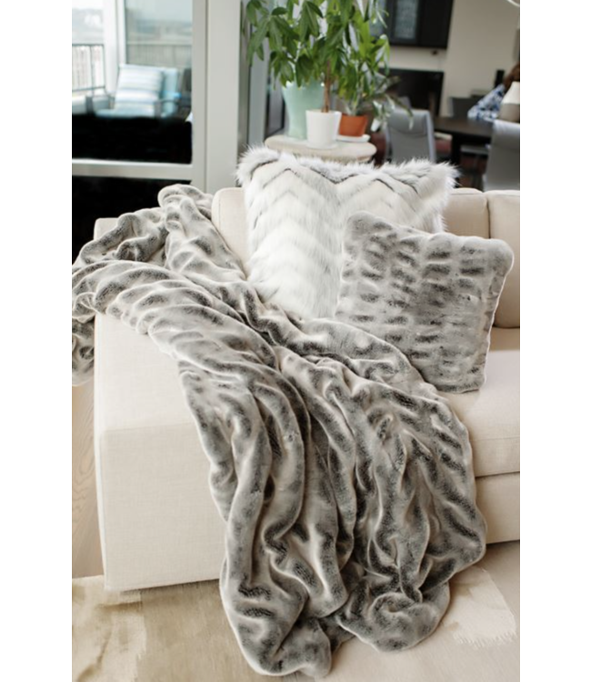 Cayen Collection Platnium Mink Faux Throw 60x60
