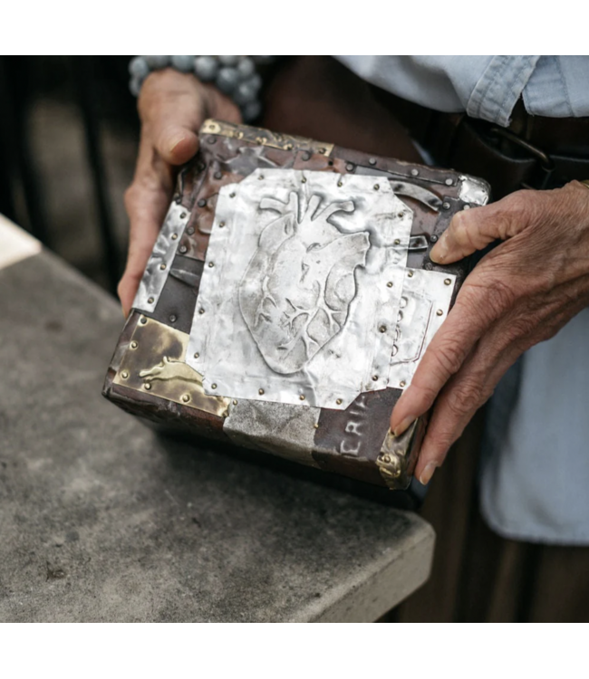 Jan Barboglio Caja Milagrosa Box