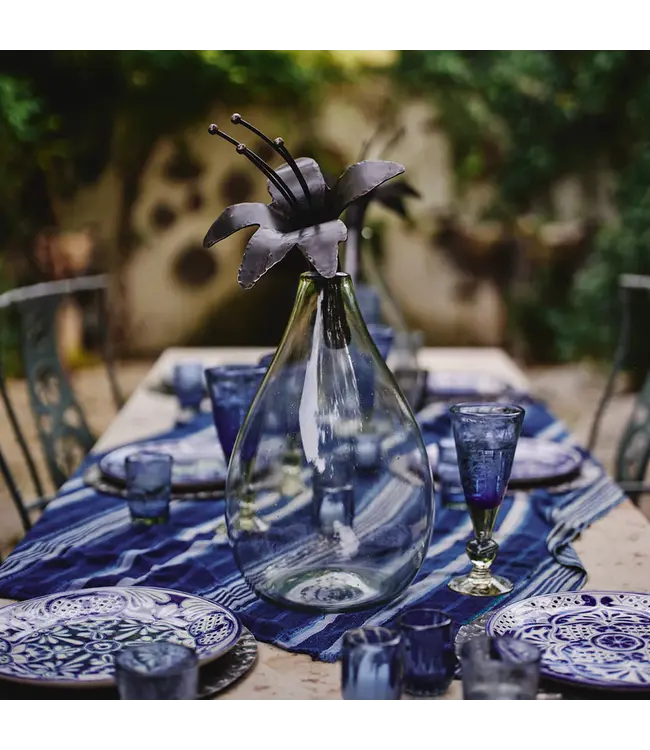 Jan Barboglio Lily Botella